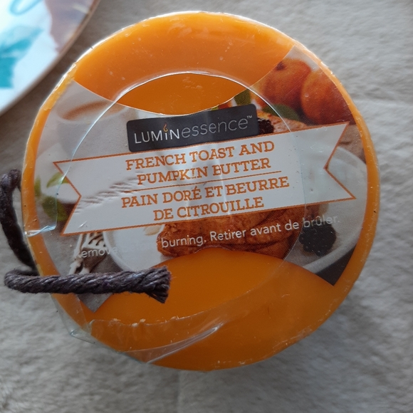 NWT - 🎁 Looking for a gift to give for Fall? Thanksgiving? Birthday? 🎁 - Picture 6 of 8